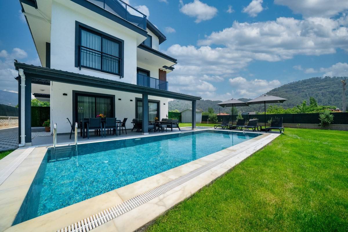 Villa Egem Limon