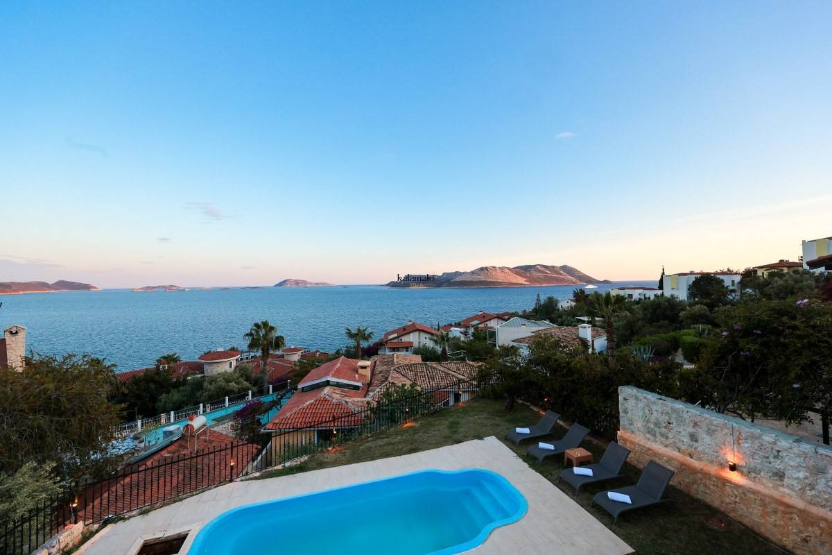 Villa Meiza