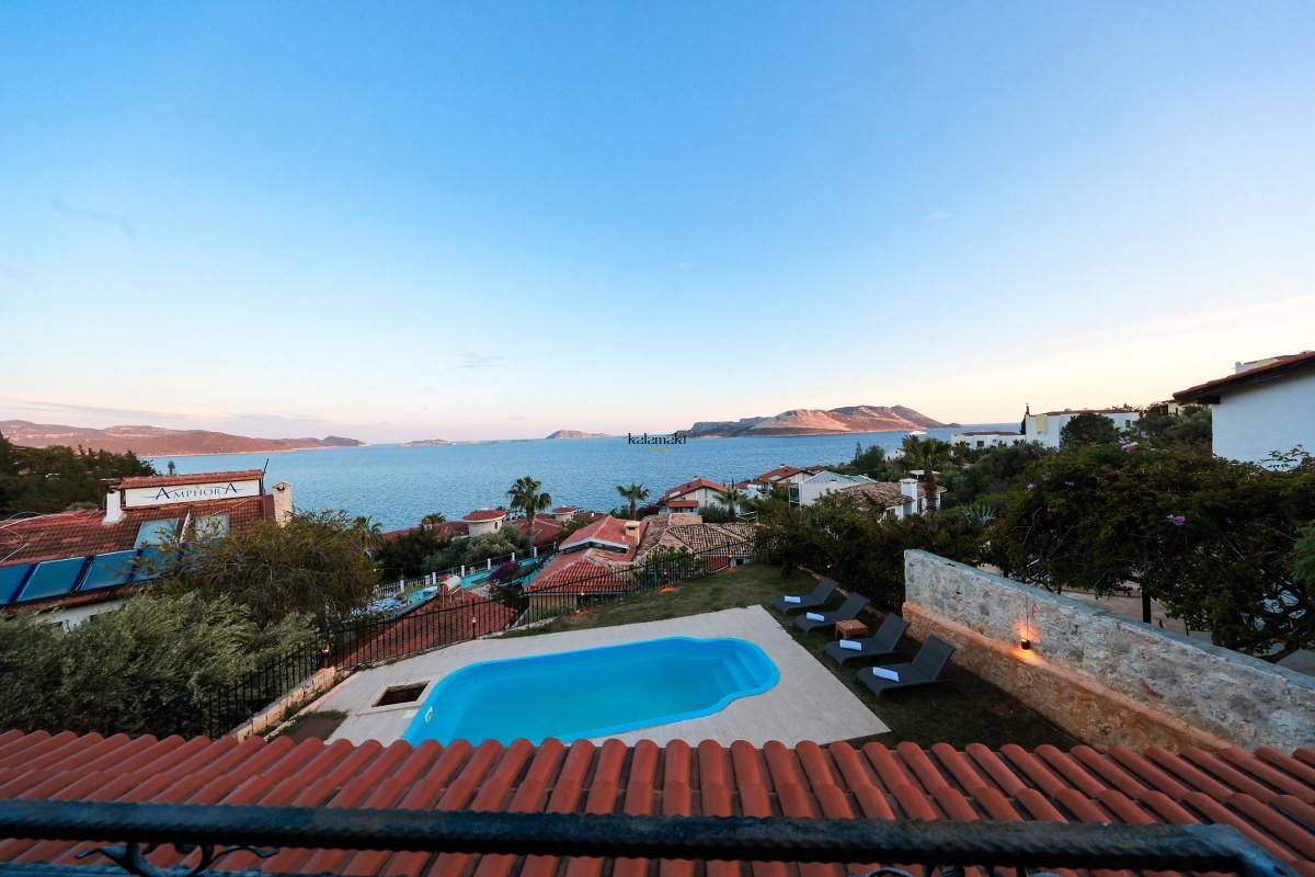 Villa Meiza