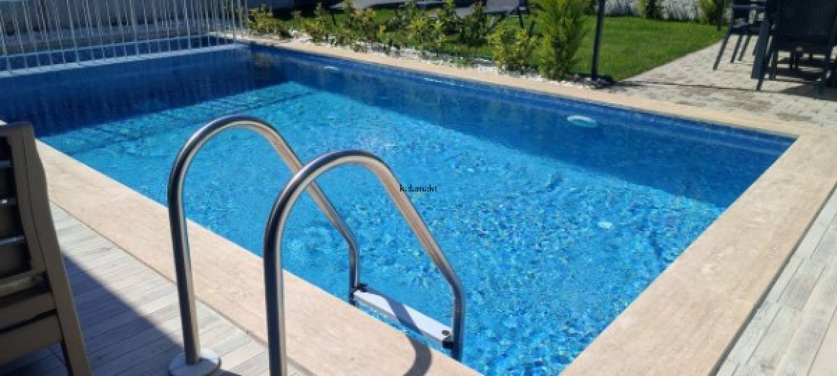 Villa Nar's