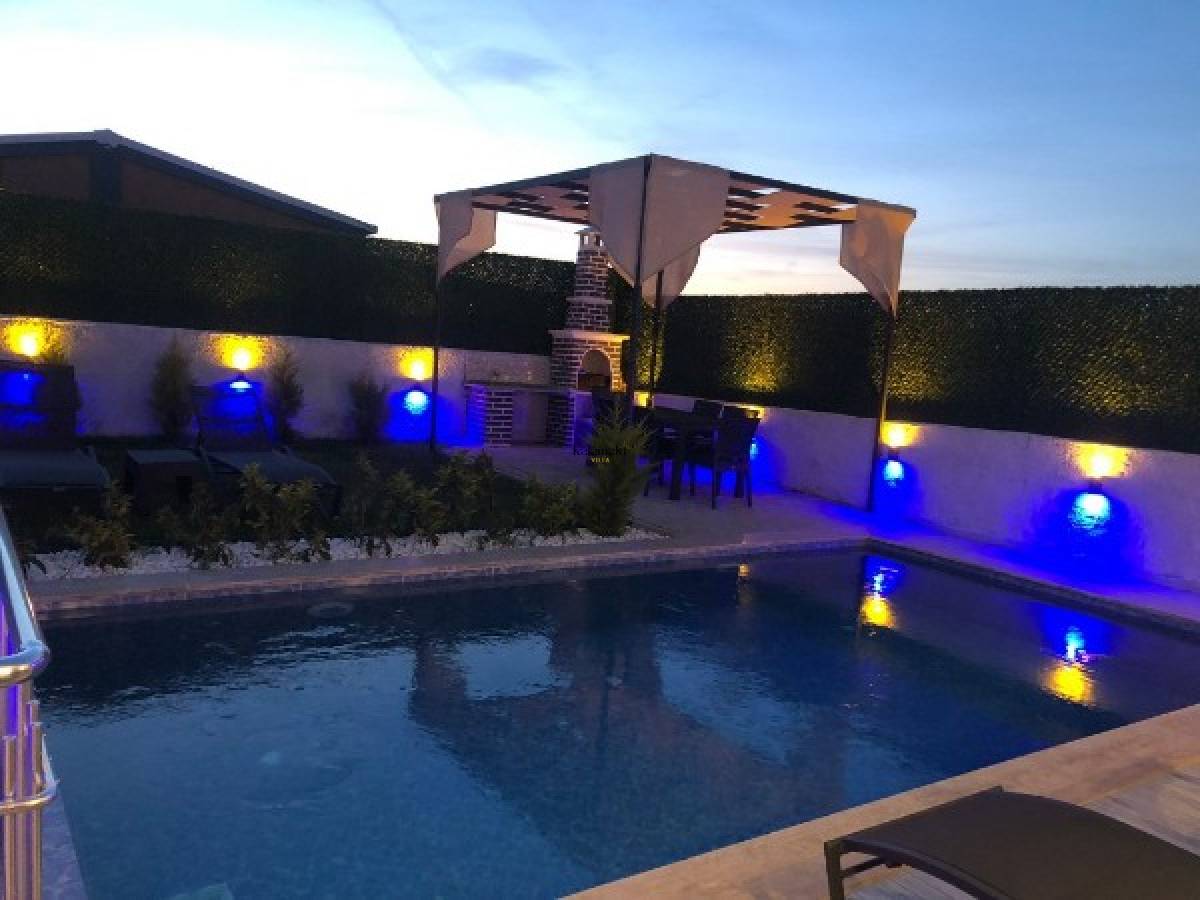 Villa Nar's