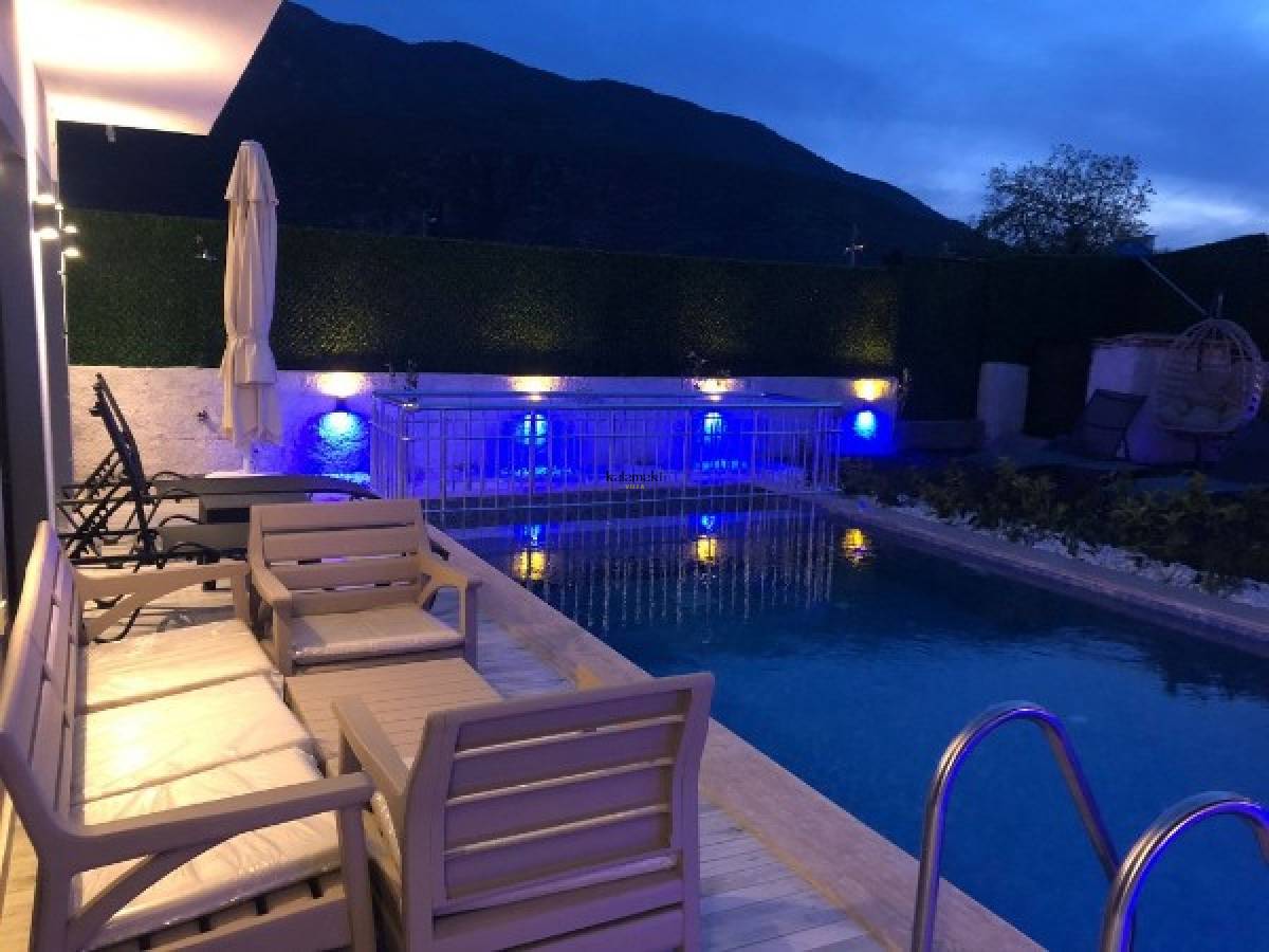 Villa Nar's