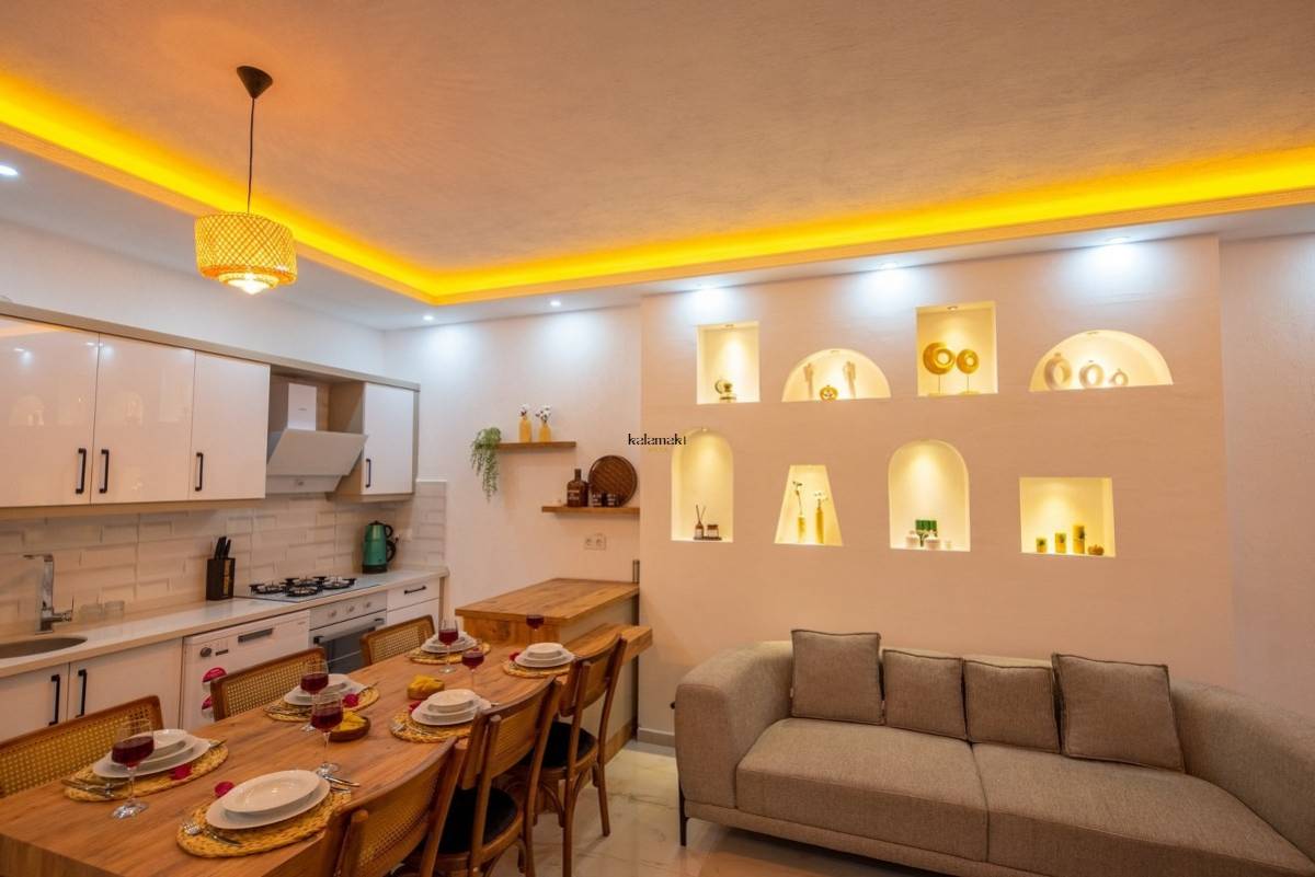 Villa Nar Ağacı