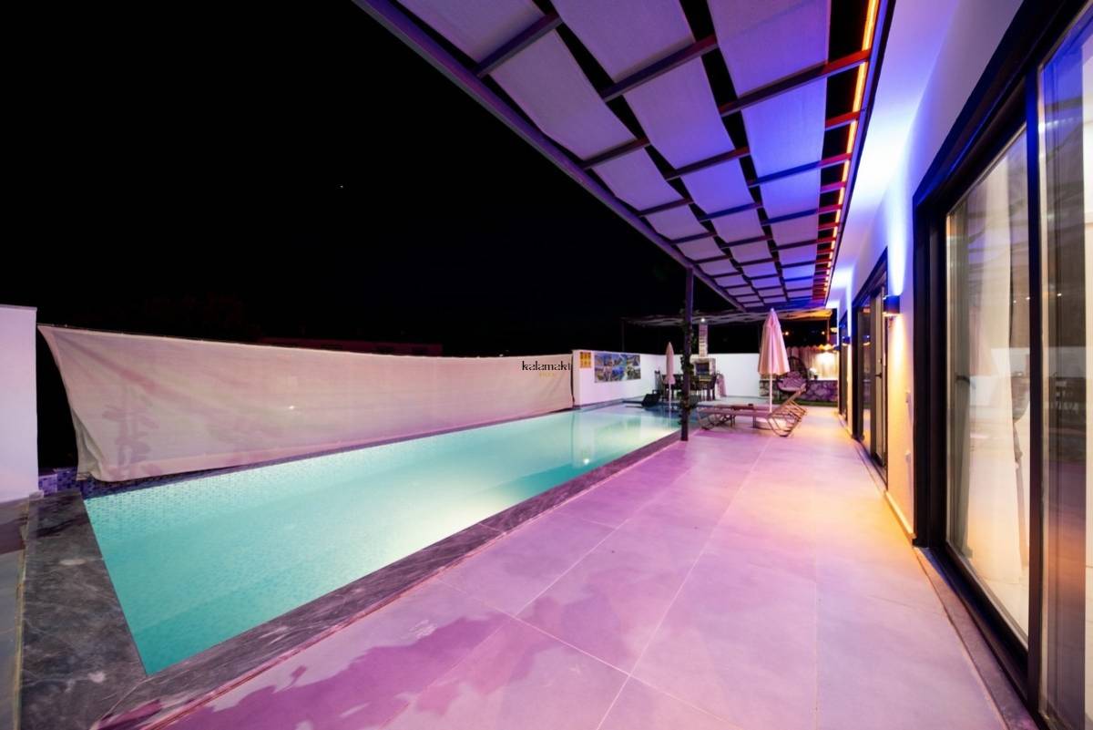 Villa Nar Ağacı