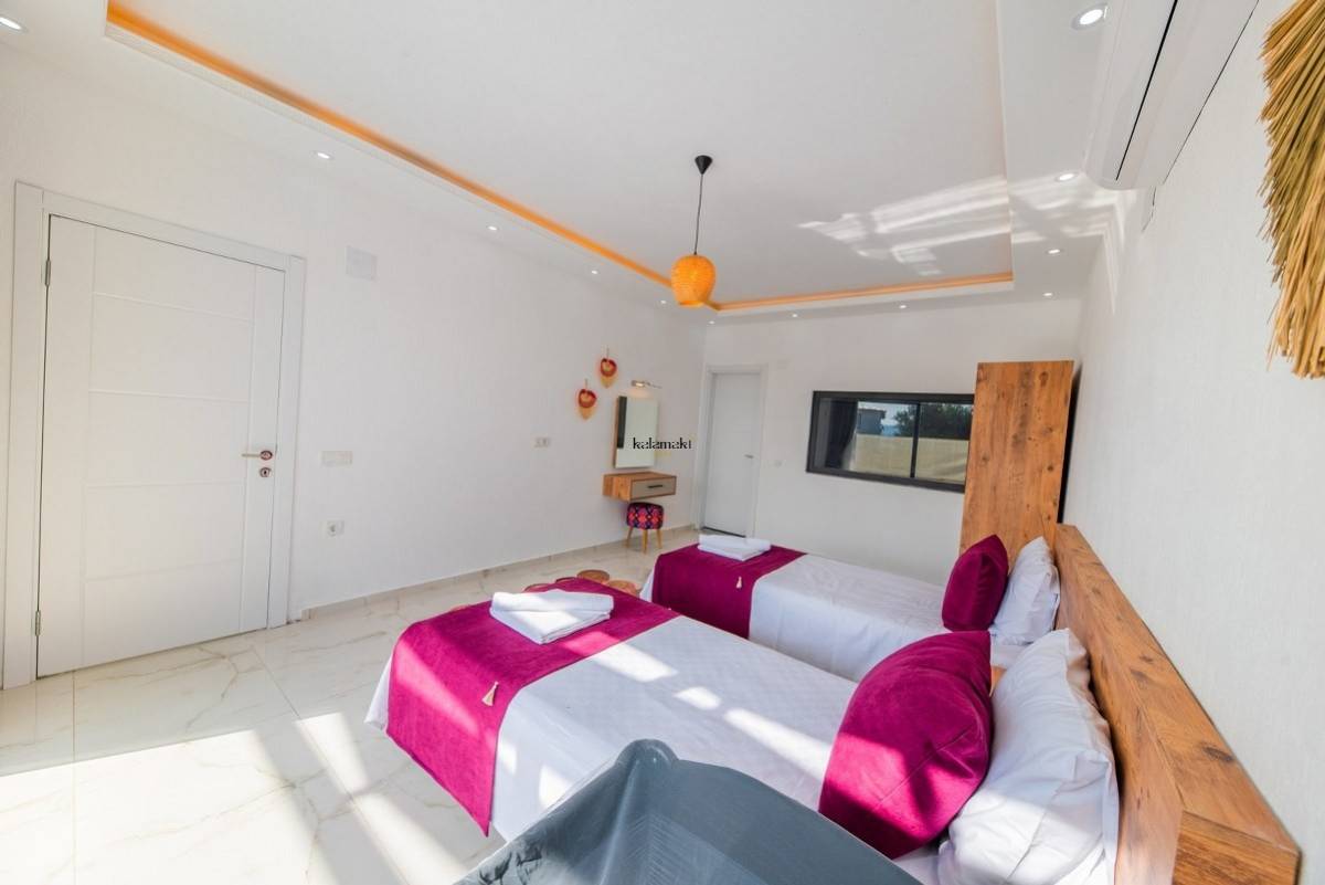 Villa Nar Ağacı