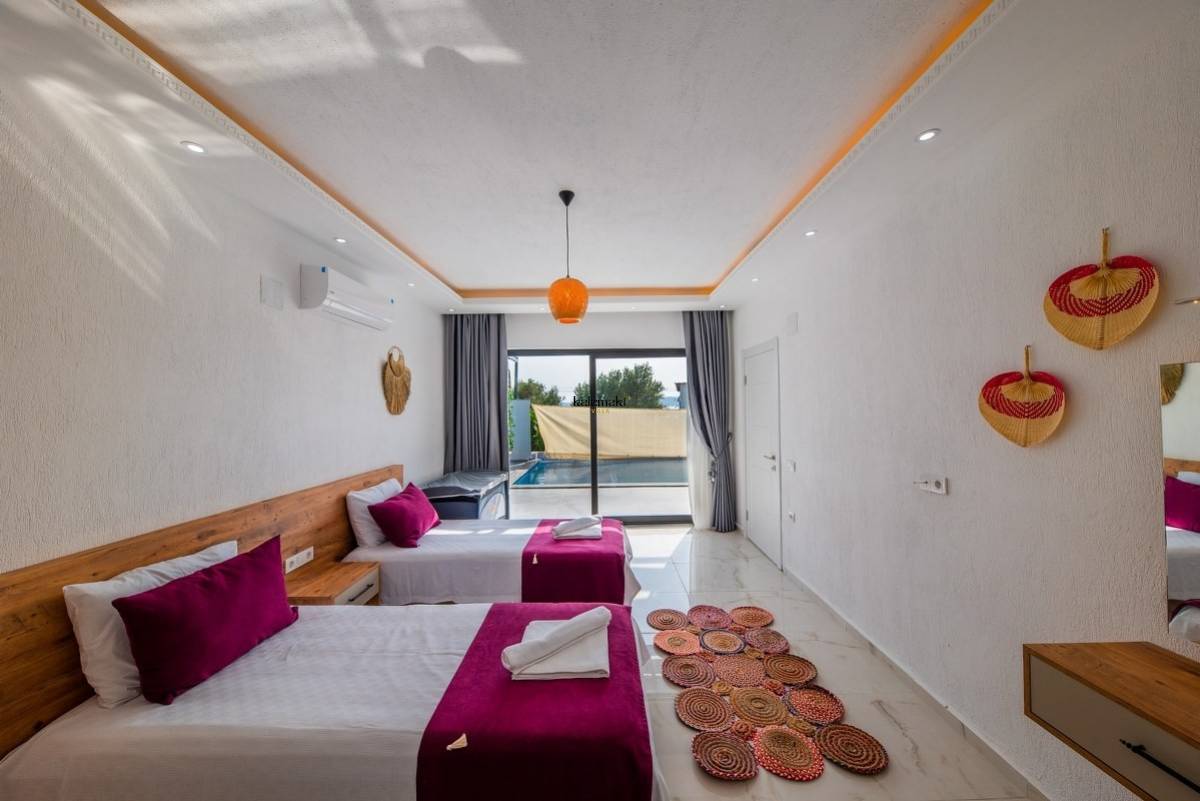 Villa Nar Ağacı