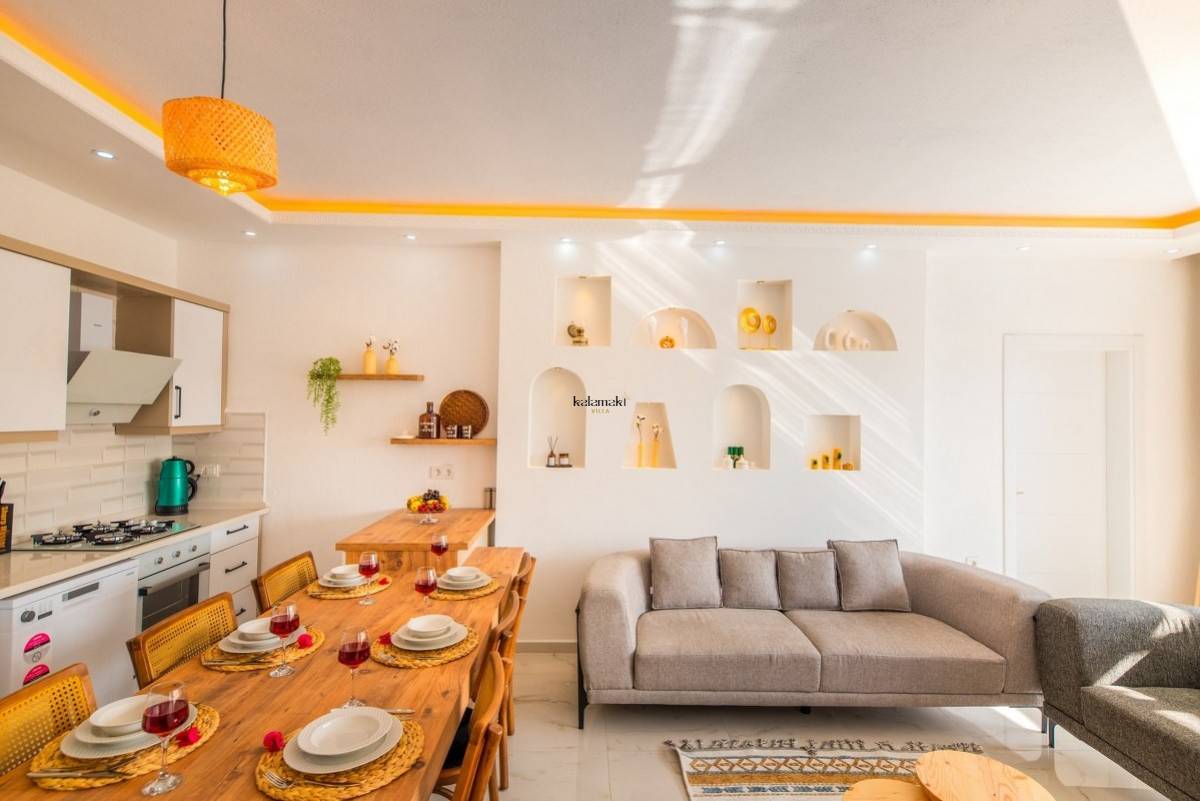 Villa Nar Ağacı