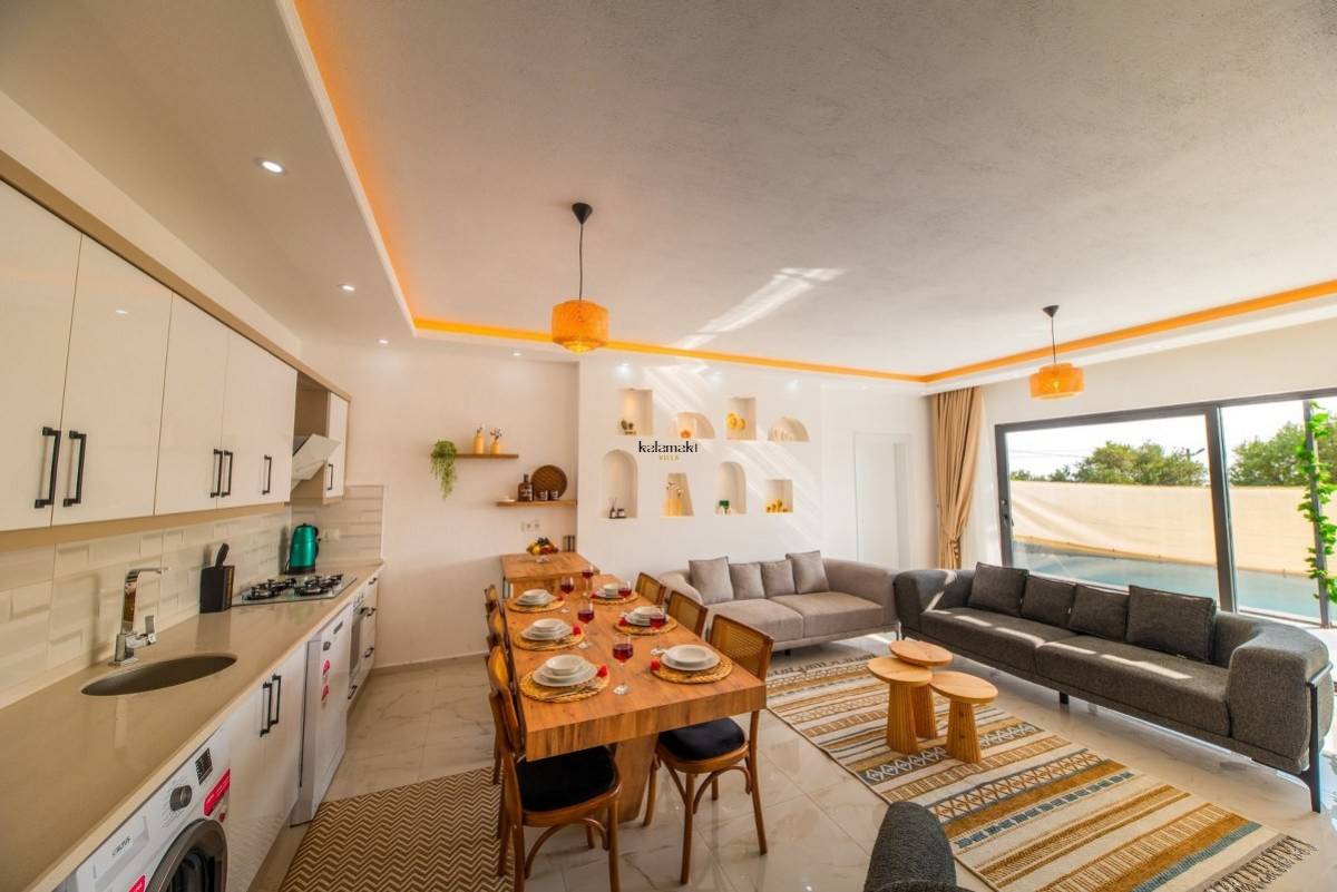 Villa Nar Ağacı