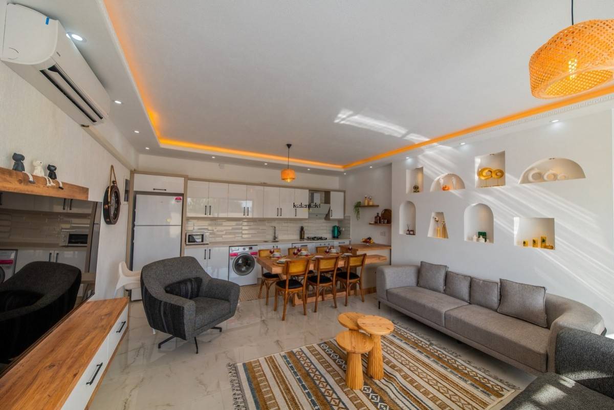 Villa Nar Ağacı