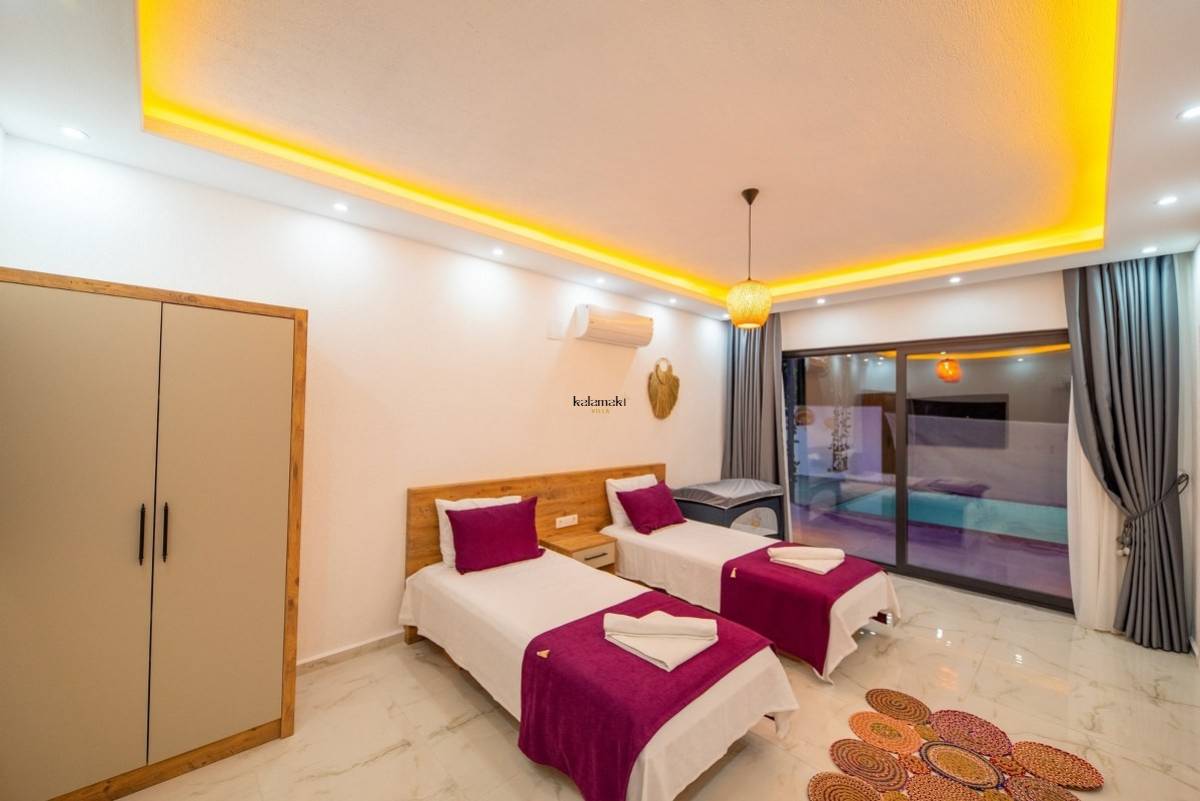 Villa Nar Ağacı