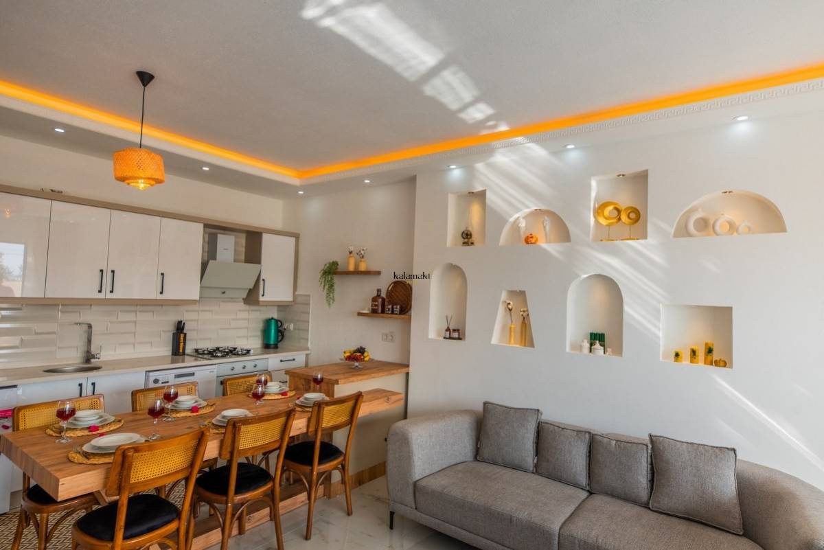 Villa Nar Ağacı