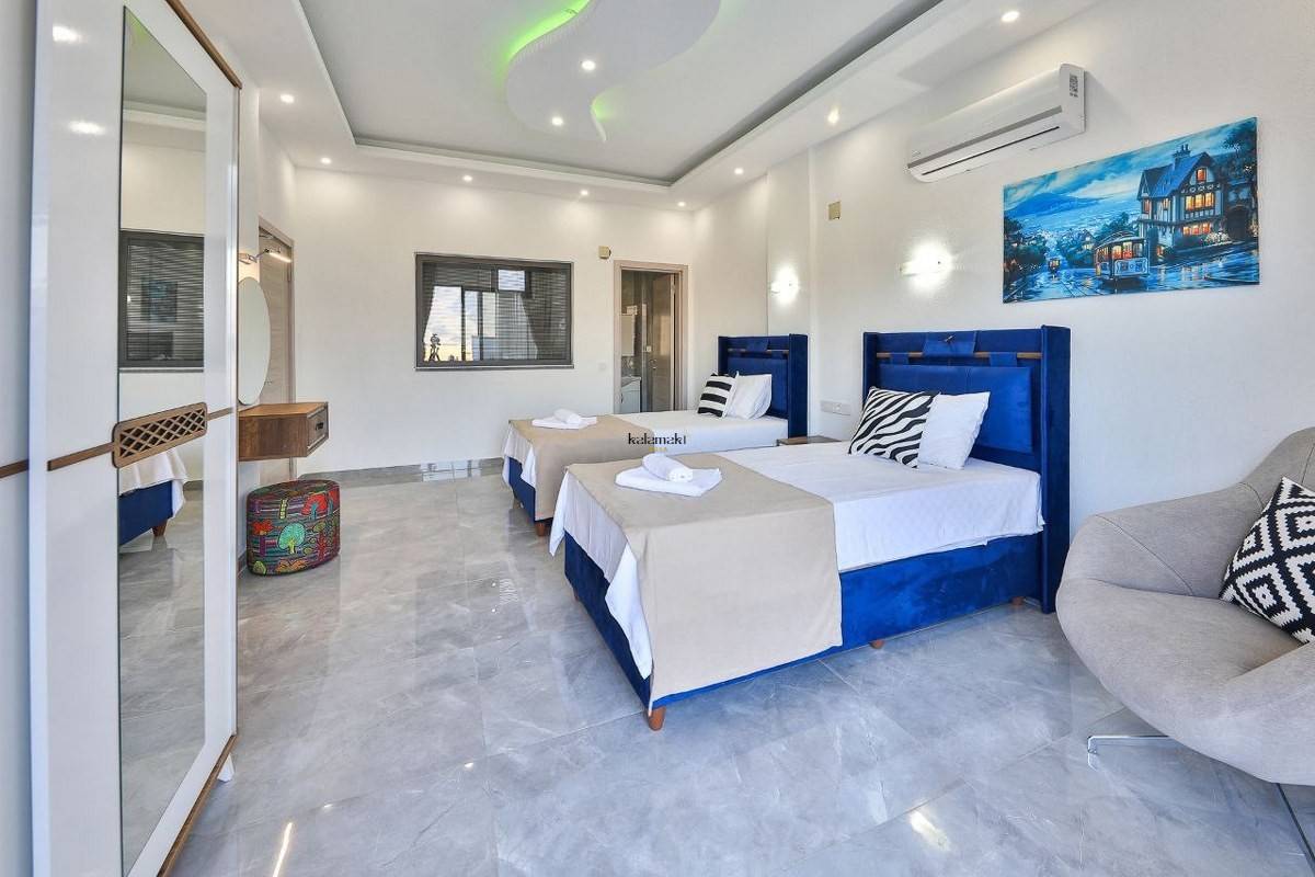 Villa Rolief