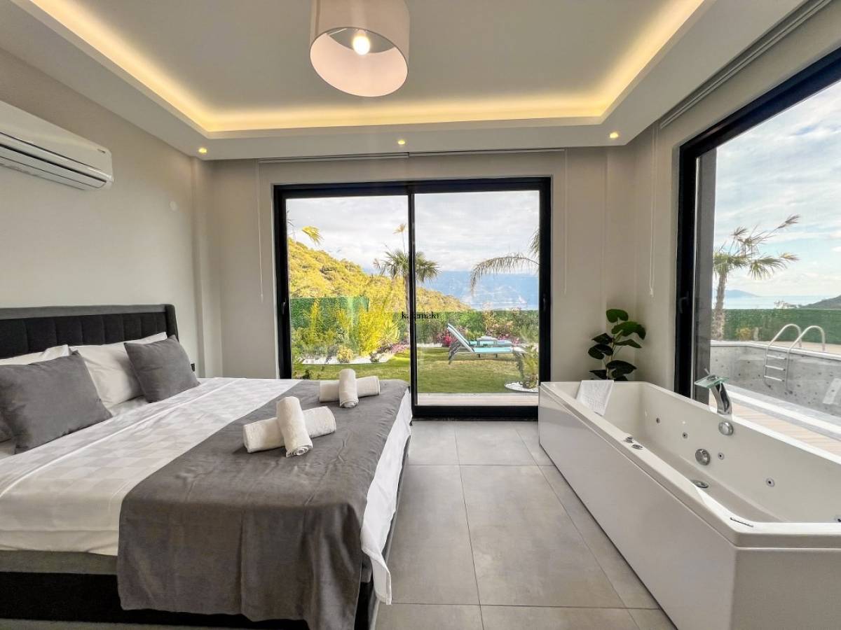 Villa Sweet Moon