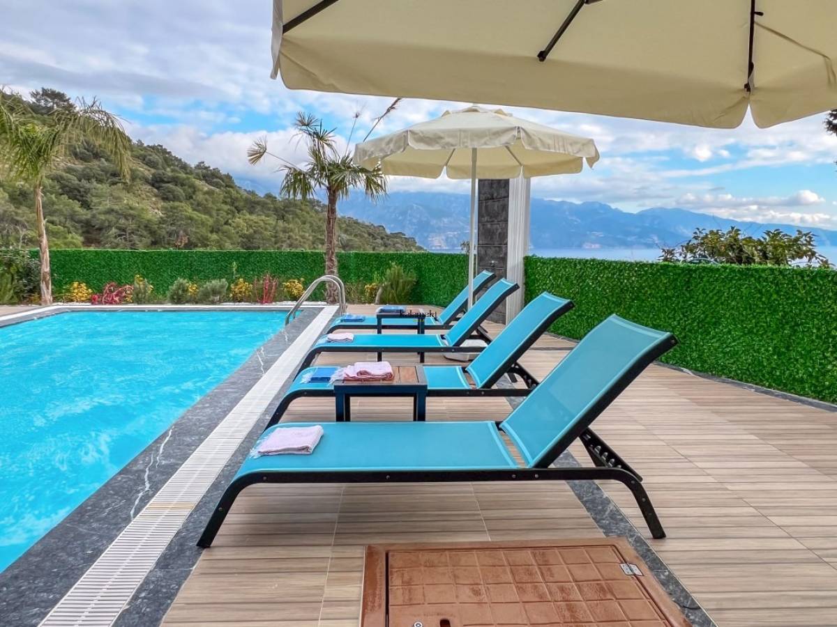 Villa Sweet Moon