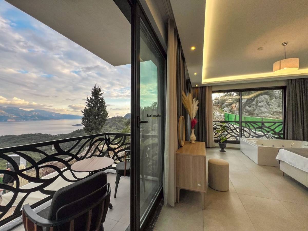 Villa Sweet Moon