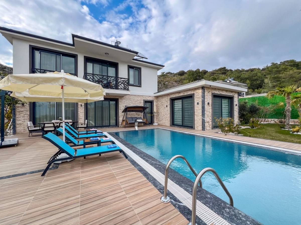 Villa Sweet Moon