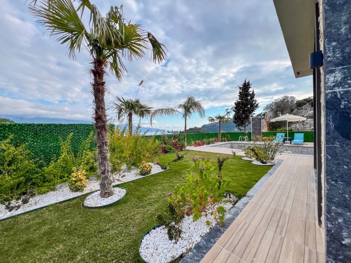 Villa Sweet Moon