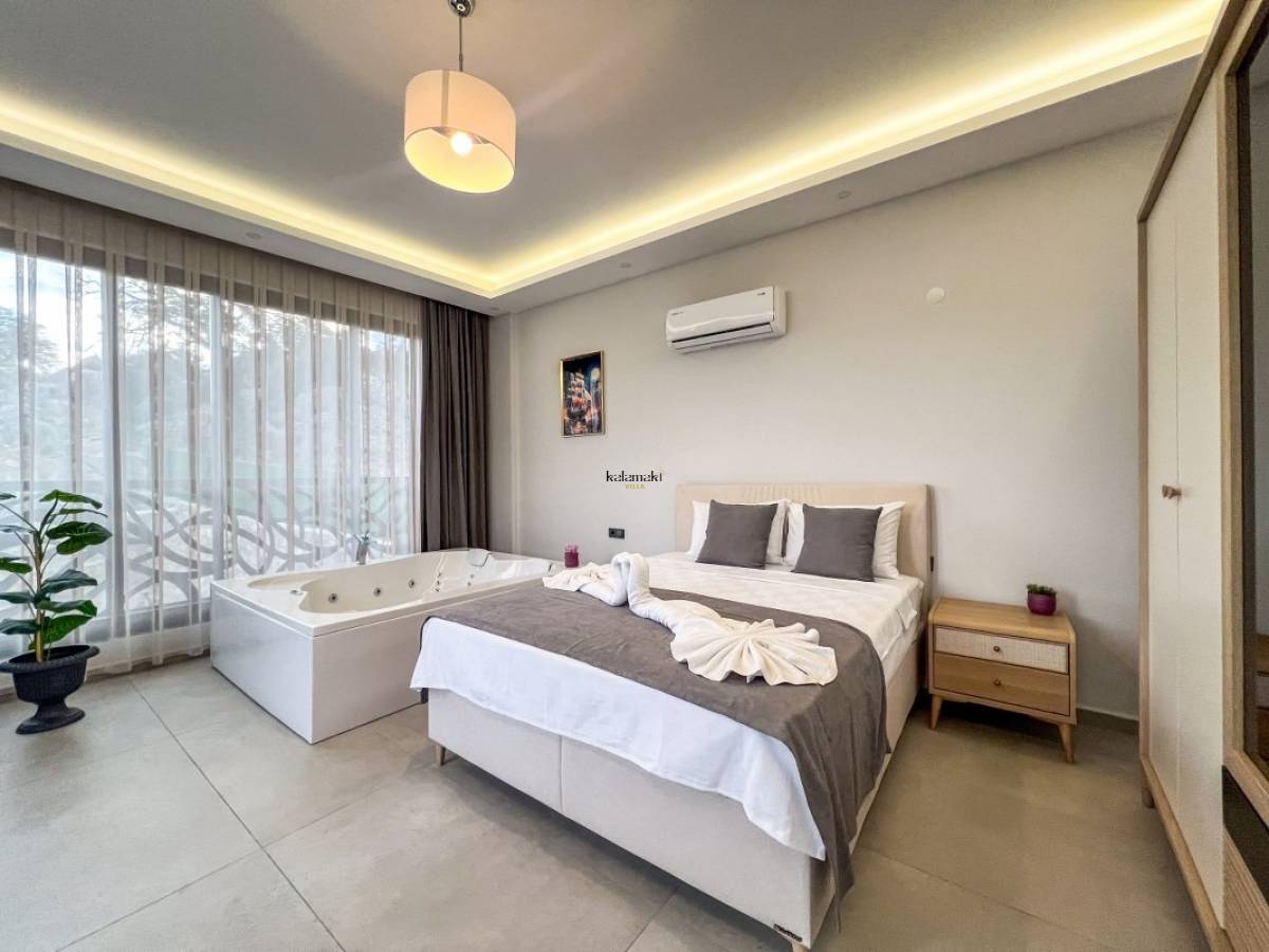 Villa Sweet Moon