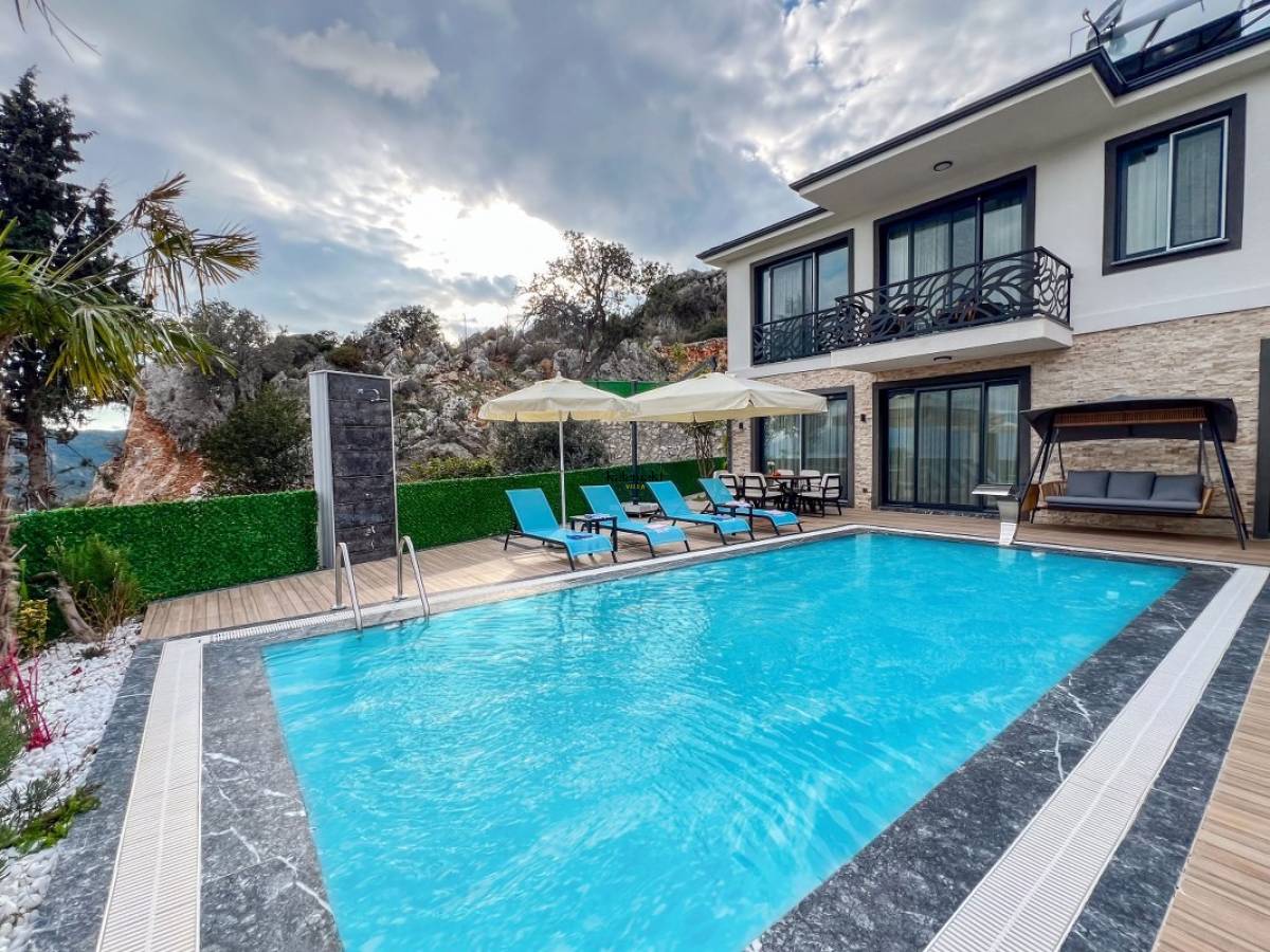 Villa Sweet Moon