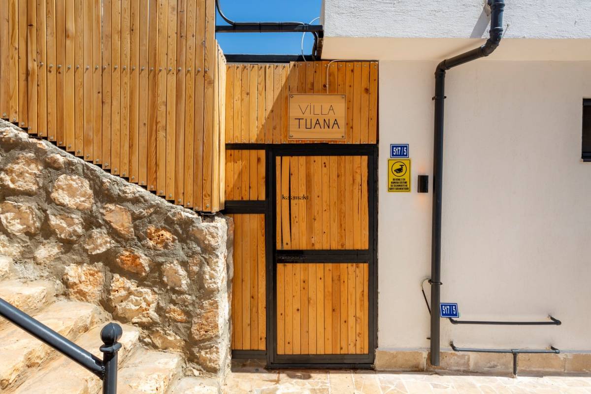 Villa Tura